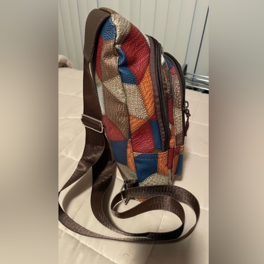 NWT Crossbody Multicolor - Picture 4 of 10